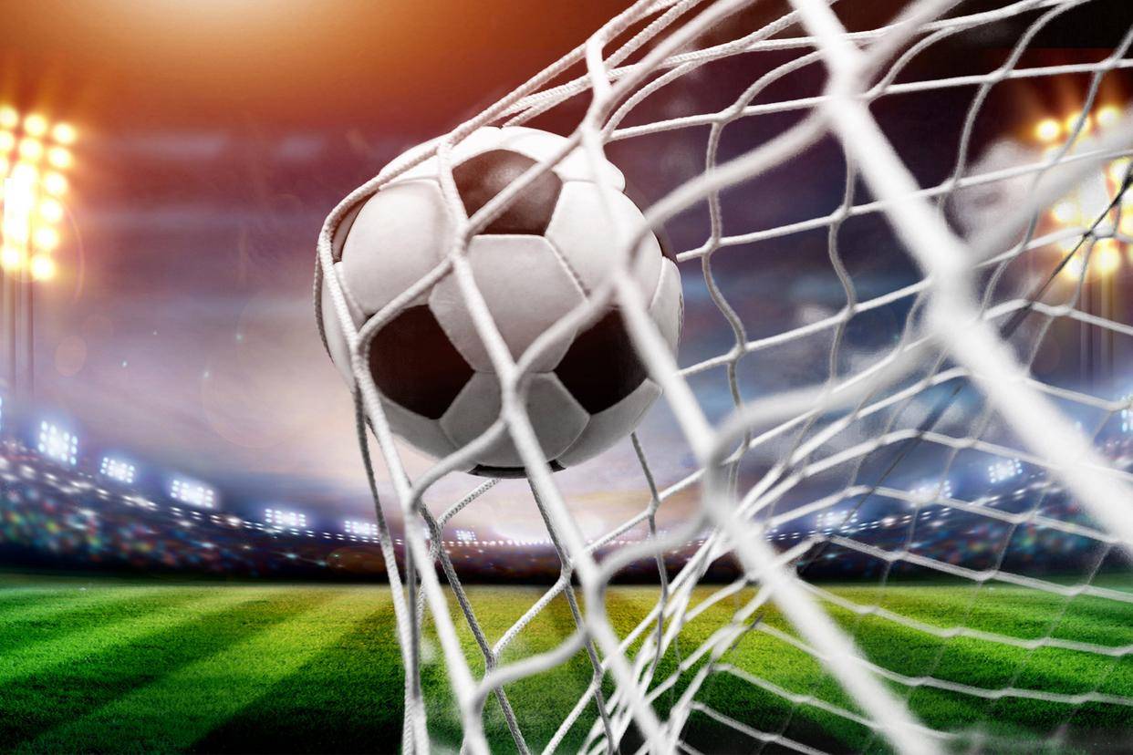 恩菲尔德核心球员体能恢复,备战西雅图海湾者 恩菲尔德核心球员体能恢复,备战西雅图海湾者