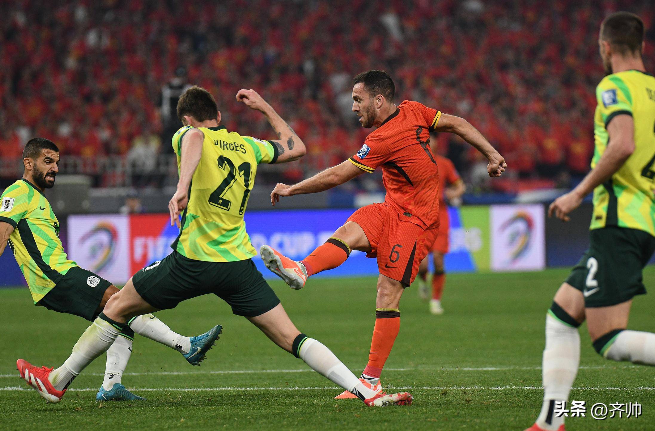 包含南斯拉夫国脚备战全力以赴，准备在比赛中发光的词条