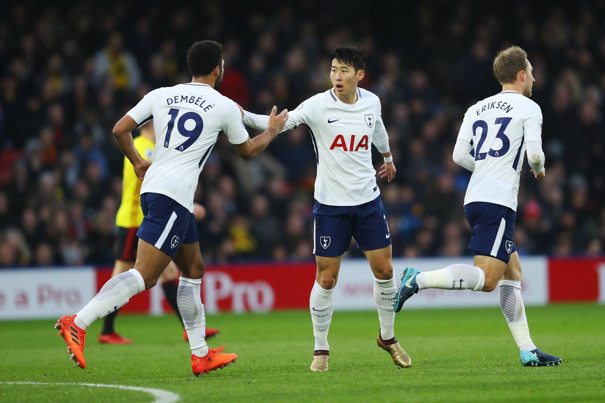 星空体育下载-狼队主场惊险逆转，英超球队士气毫不妥协