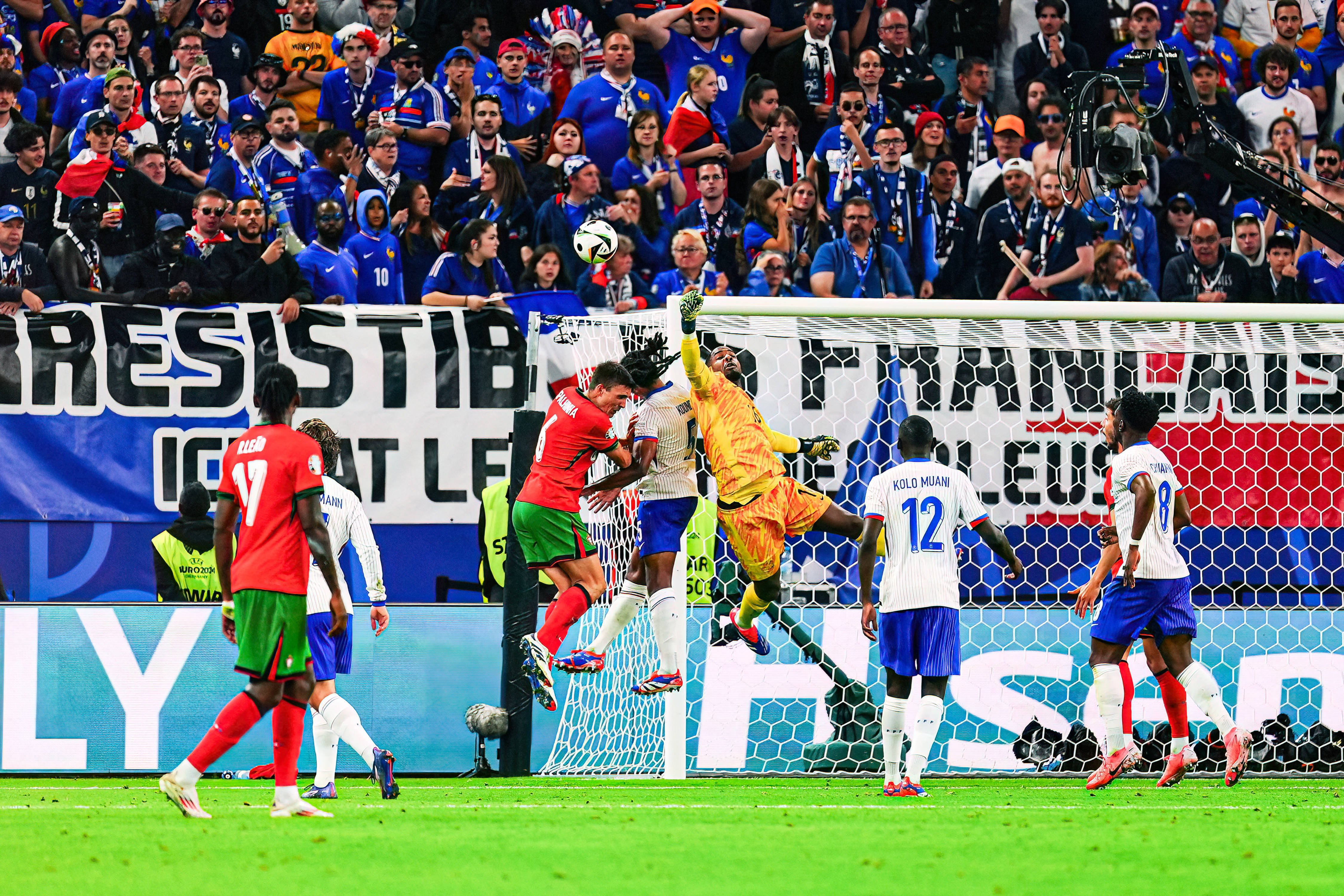 星空体育官网入口-包含法国主场不敌瑞典，陷入小组领先争夺的词条