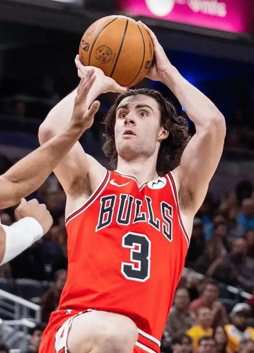 公牛遭受雪藏,球队整体士气低迷的简单介绍 公牛遭受雪藏,球队整体士气低迷的简单介绍