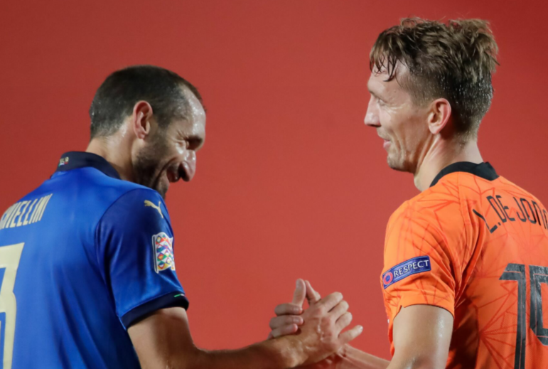 星空体育网站入口-包含阿尔克马尔将与欧洲豪门展开角逐的词条