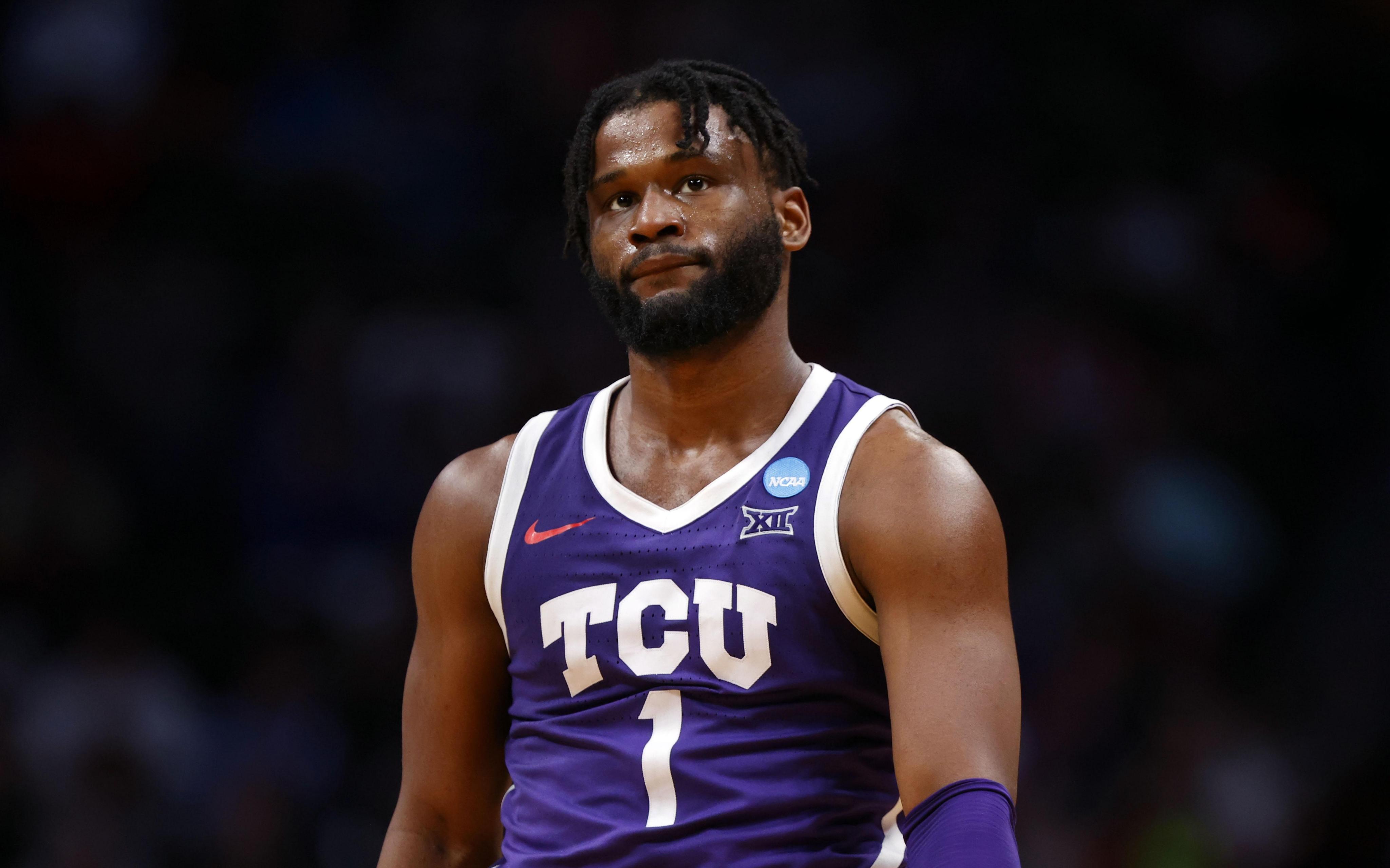 星空体育入口-猛龙队后卫迈克尔状态急速走高的简单介绍